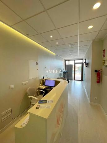 Local en calle Malaquita, 1