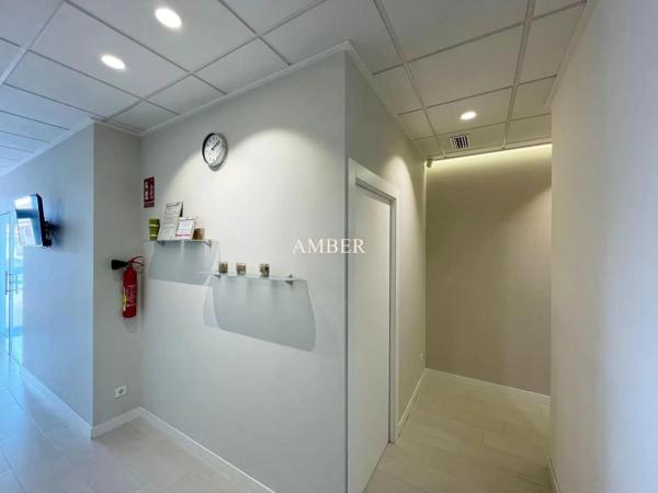 Local en calle Malaquita, 1