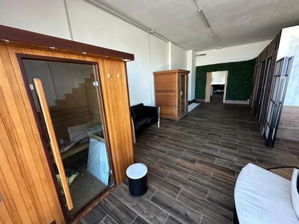 Centro estético en avenida de California, 9