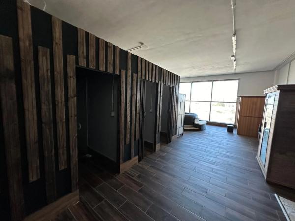 Centro estético en avenida de California, 9