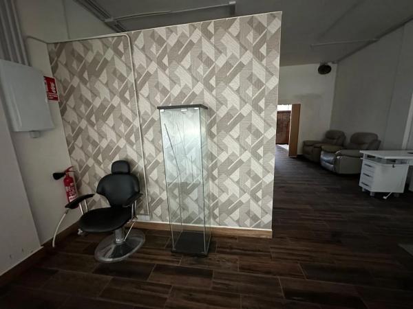 Centro estético en avenida de California, 9