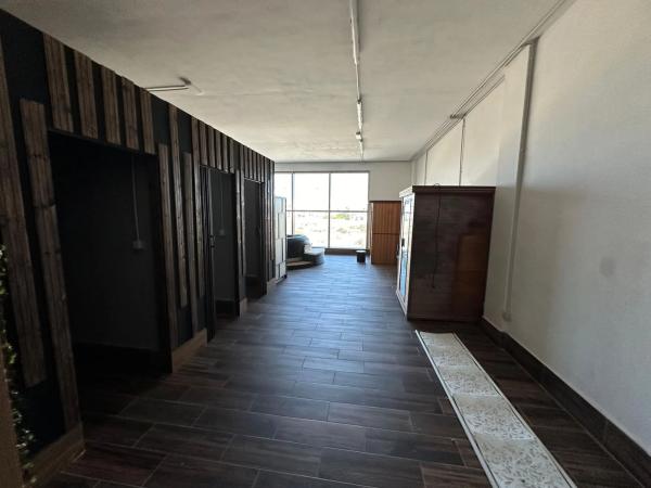 Centro estético en avenida de California, 9