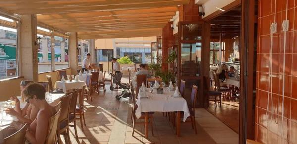 Local en carretera de Villamartín, 13