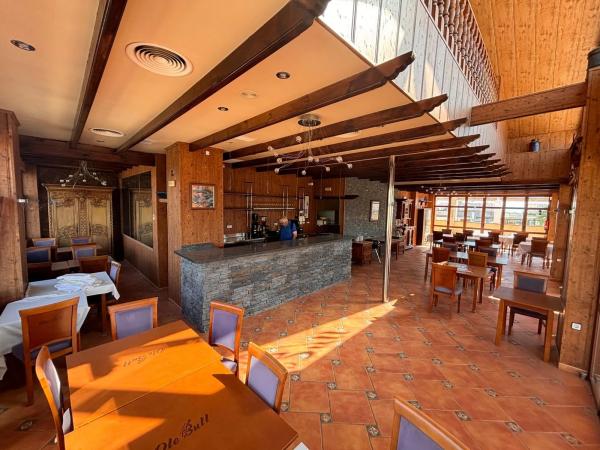 Local en carretera de Villamartín, 13