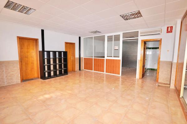 Local en Adolfo Clavarana, 54