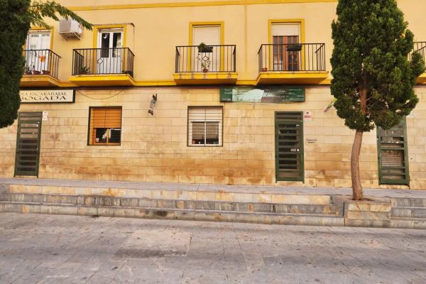 Local en Adolfo Clavarana, 54