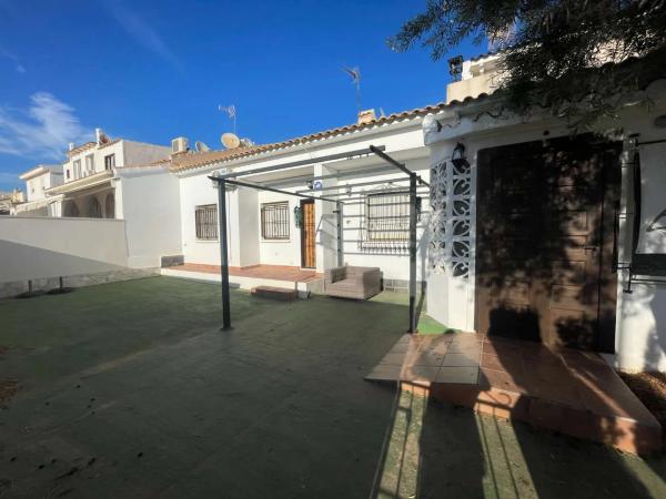 Local en Barrio Los Almendros-La Florida