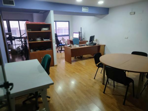 Local en calle Aragon, 21