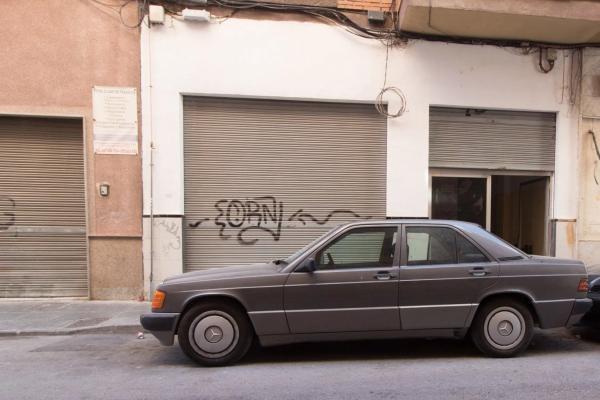 Local en calle Campoamor