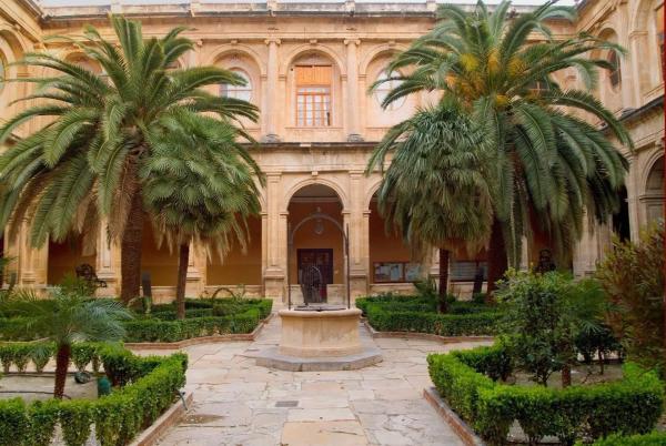 Local en calle Campoamor