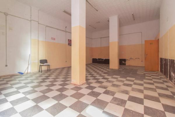 Local en calle Campoamor