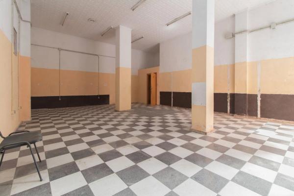 Local en calle Campoamor