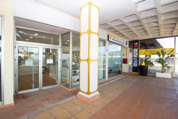 Local en Barrio Zeniamar-Horizonte-La Campana