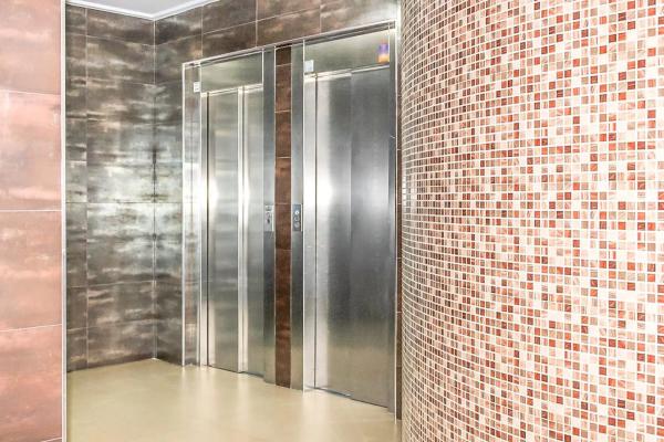 Local o nave en avenida Teodomiro