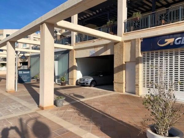 Local en calle Malaquita, 1