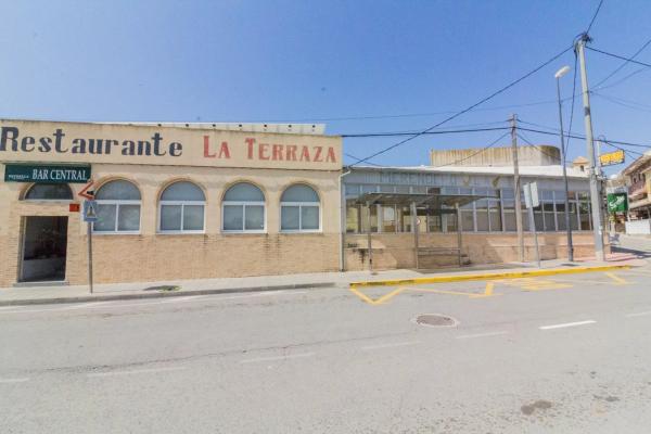 Local en calle Parroquia, 9