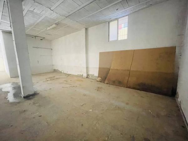 Local en carretera Molins