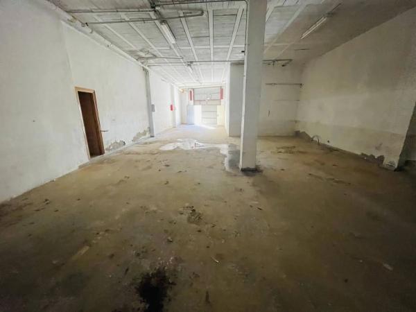 Local en carretera Molins