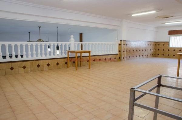 Local en calle Carmen