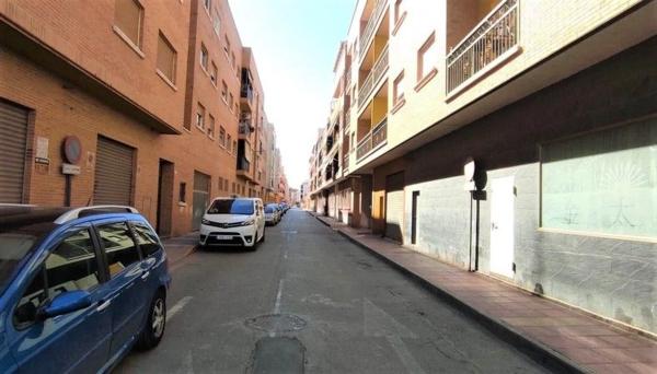 Local o nave en calle Miguel de Cervantes