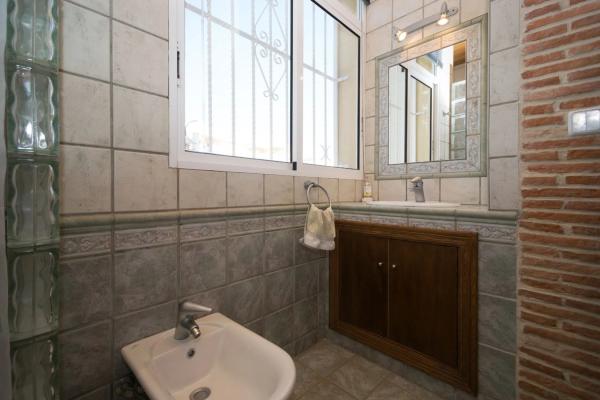 Local en avenida de las Adelfas