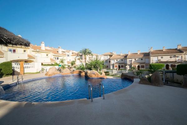 Local en avenida de las Adelfas