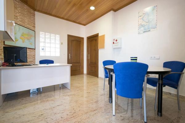 Local en avenida de las Adelfas