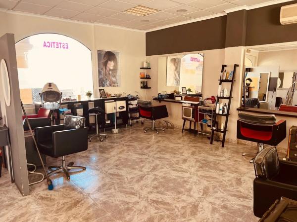 Local en calle Virgen de la Asunción, 27