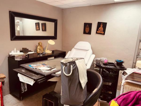 Local en calle Virgen de la Asunción, 27