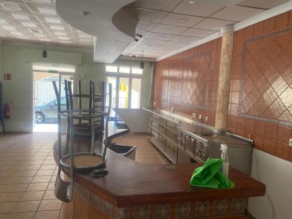 Local en calle Madrid Mojón, 6