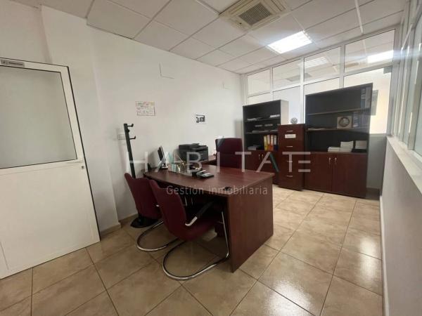 Local en Zona Pueblo