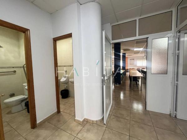 Local en Zona Pueblo