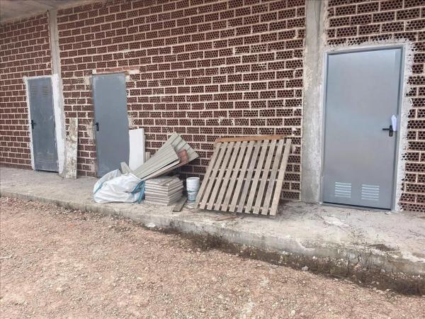 Local en calle Acebo p c