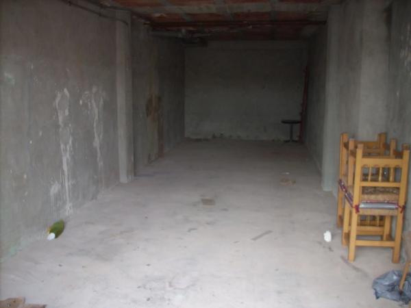 Local en avenida de Holanda