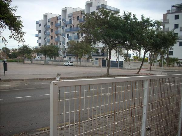 Local en avenida de Holanda