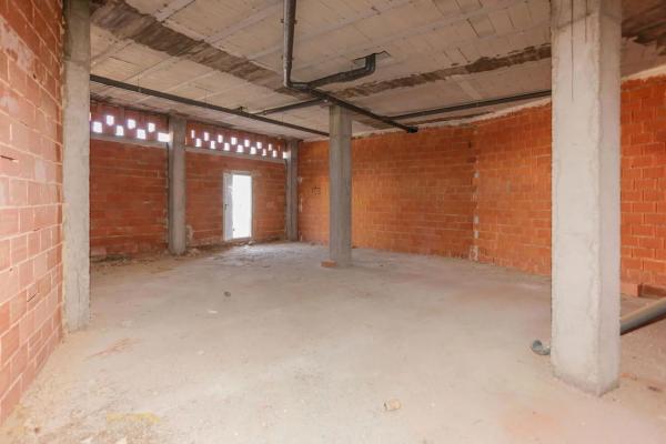 Local o nave en calle lo León