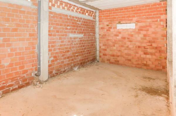 Local o nave en calle lo León