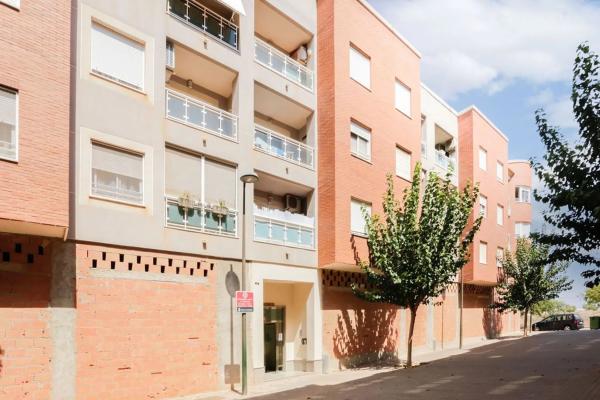 Local o nave en calle lo León