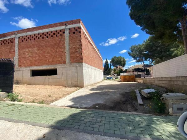 Local en avenida del pino