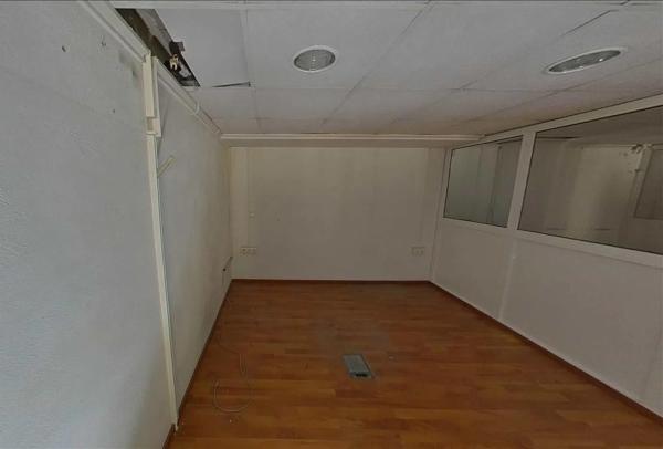 Local en calle Hermanos Rodríguez, 63