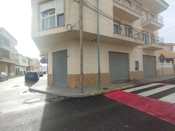 Local en avenida de la Libertad