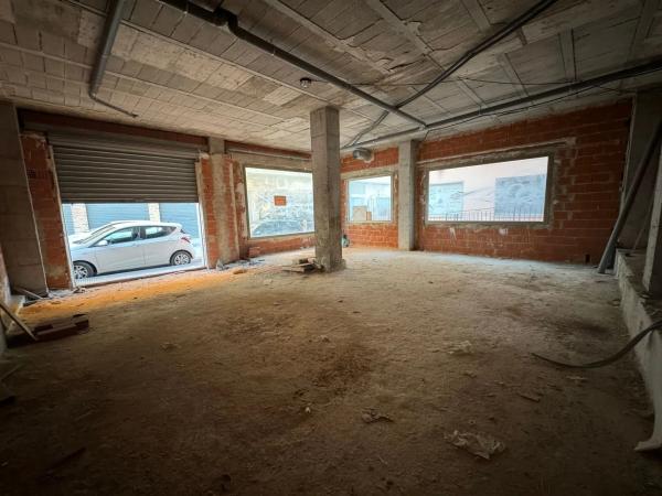 Local en calle Juan Carlos I, 14