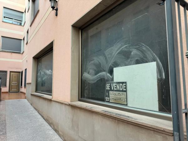 Local en calle Juan Carlos I, 14