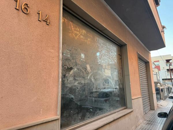 Local en calle Juan Carlos I, 14