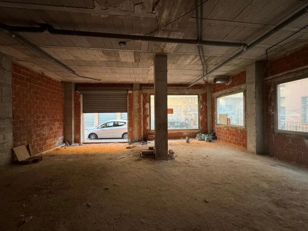 Local en calle Juan Carlos I, 14