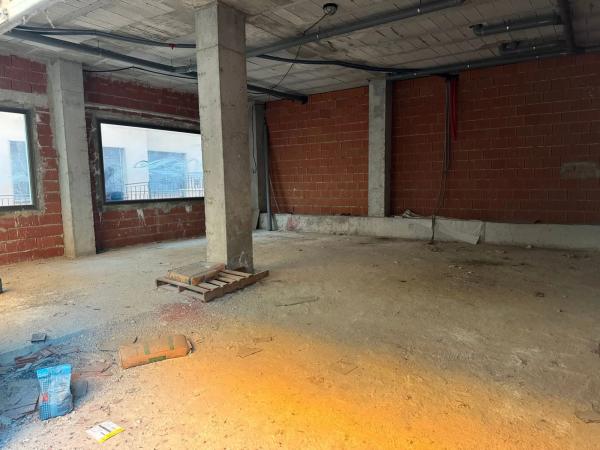 Local en calle Juan Carlos I, 14