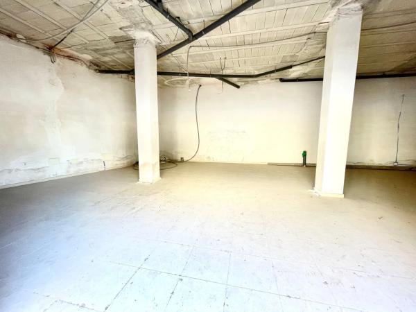 Local en avenida de la Libertad, 38