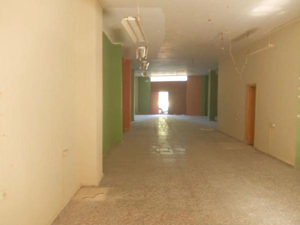 Nave en avenida de la libertad, 59