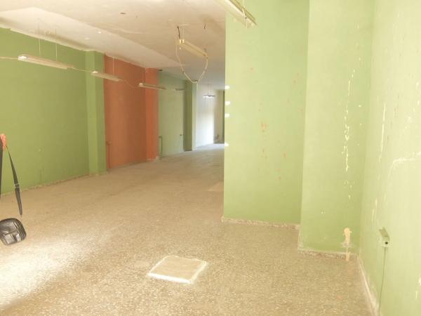 Nave en avenida de la libertad, 59