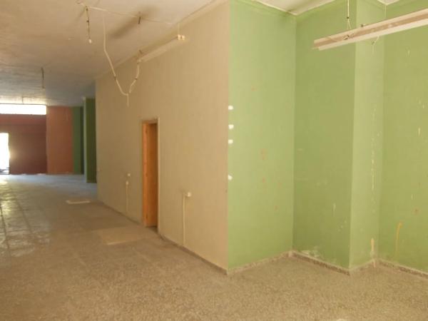 Nave en avenida de la libertad, 59